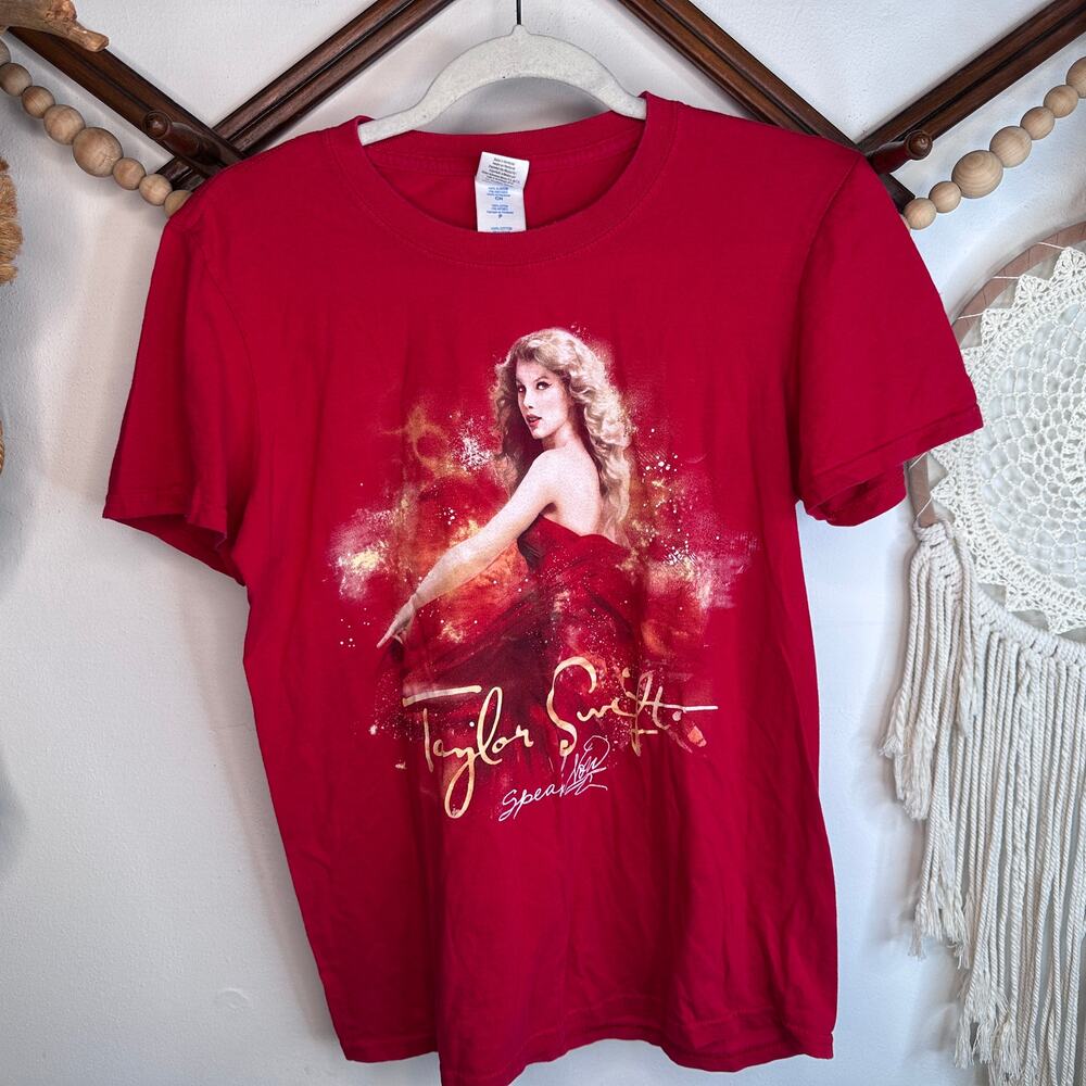 Gildan Taylor Swift 2011 Speak Now Red Tour Concert T